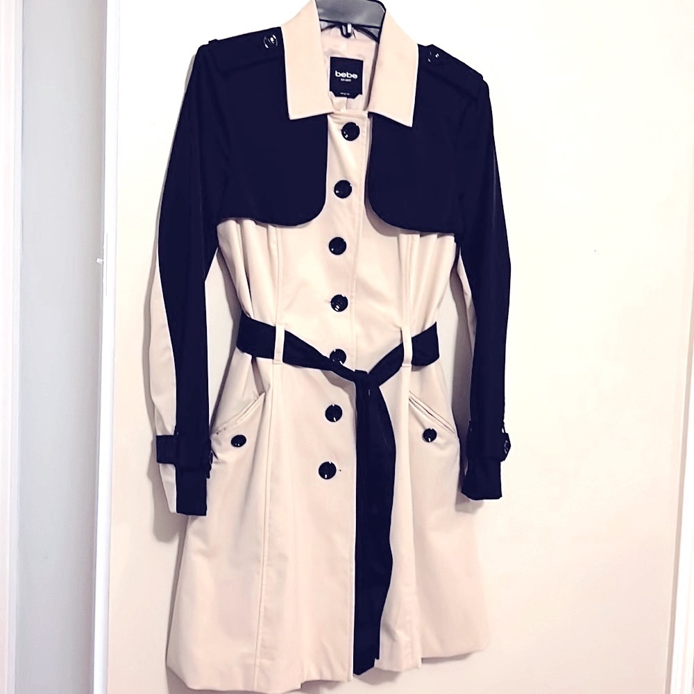 Trench Coat Jacket S / BEBE / Beige Black color block LIKE NEW